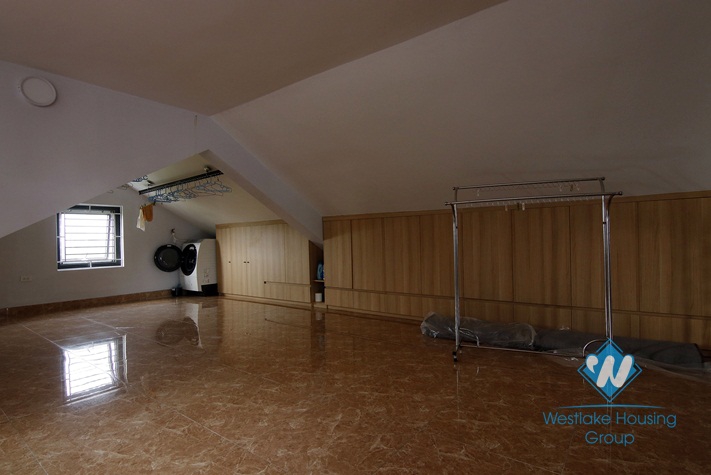 A big vila for rent in Starlake, Tay ho, Ha noi